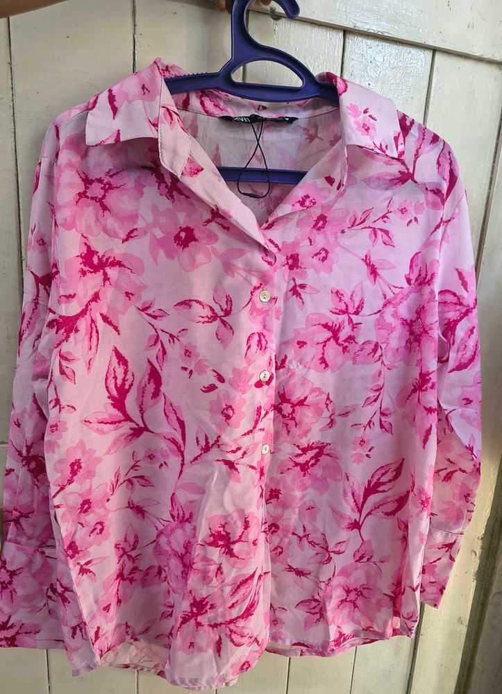 🩷 Zara Pink Floral Button-Up Shirt
