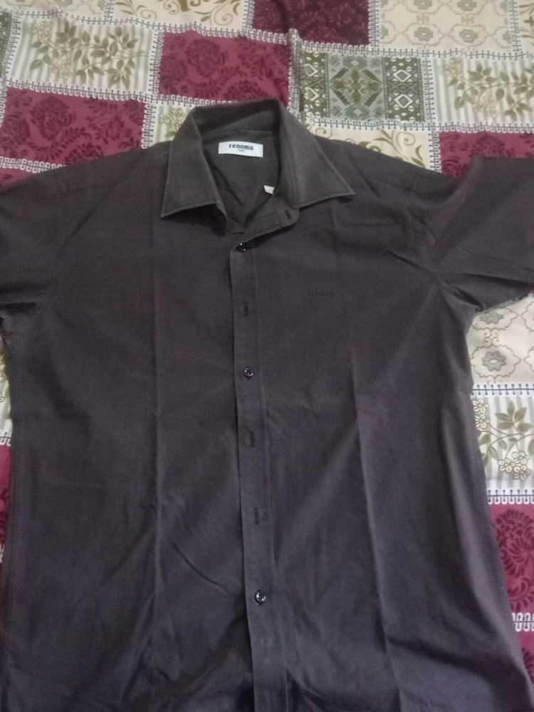 Men's Dark Gray Button-Up Shirt