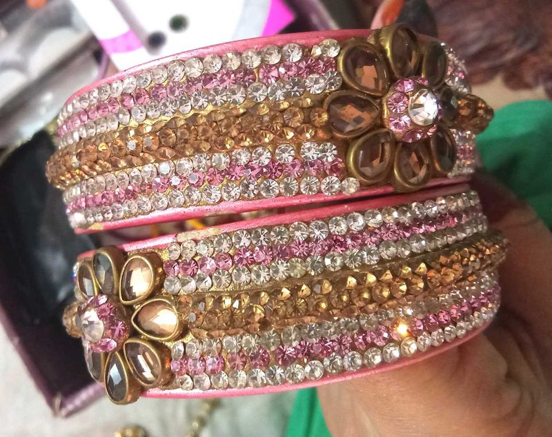 Sparkling big pink lac Bangle Set