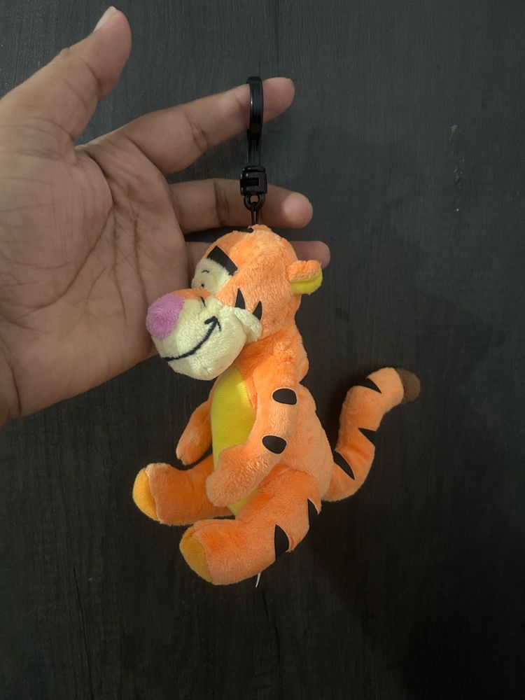 plush Tigger keychain featuring soft