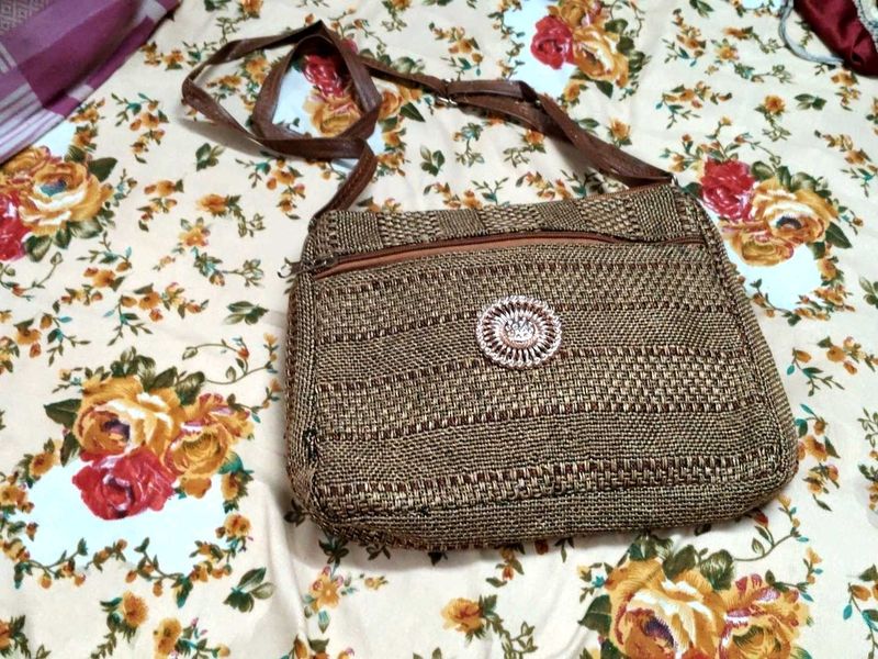 hand bag in very good condition