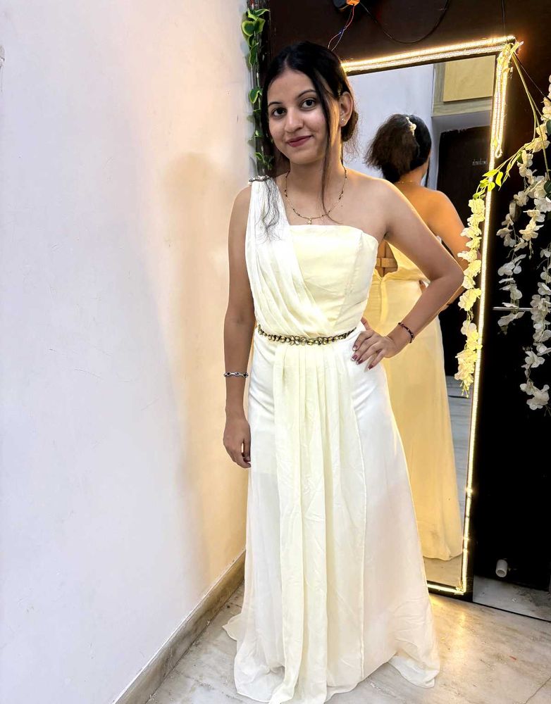 Elegant Cream One-Shoulder Gown