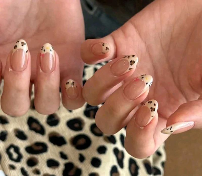 Cute Hello Kitty &amp; Leopard Print Nails