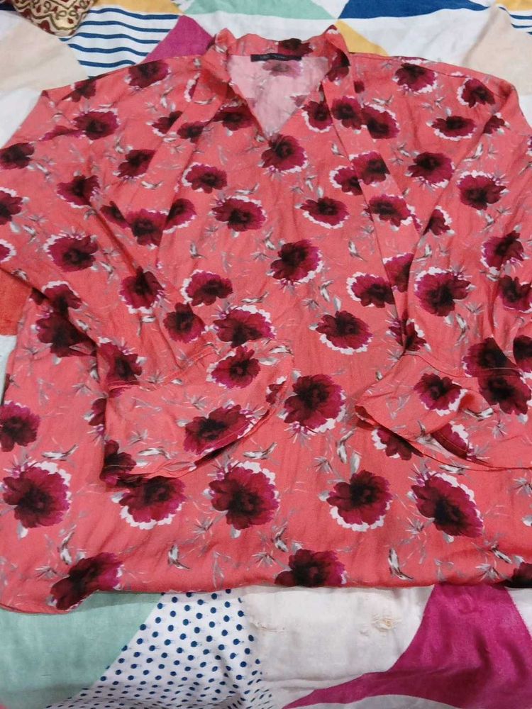 Floral Print V-Neck top