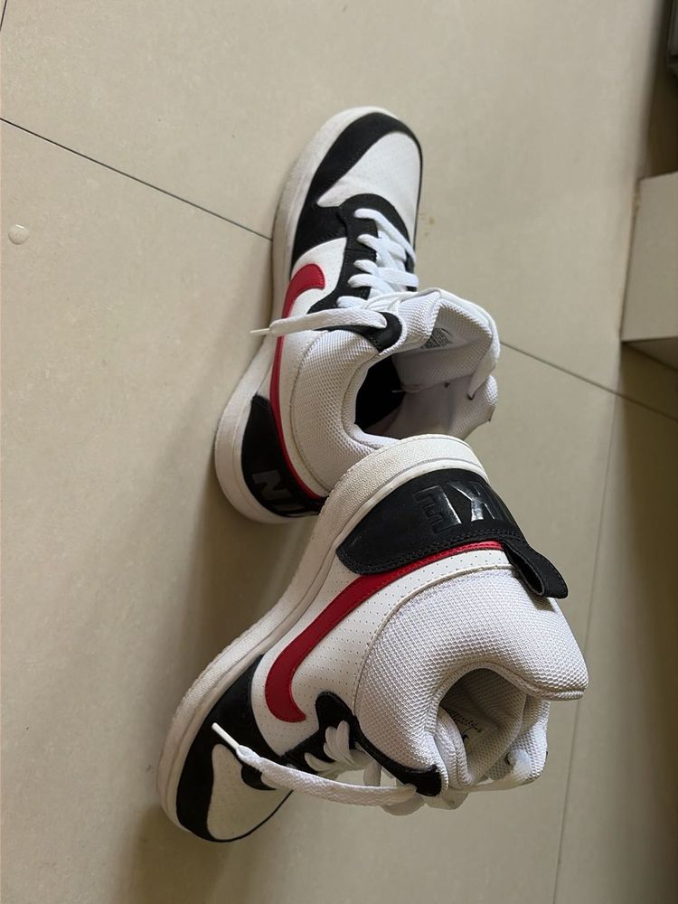 Original Nike Men's White &amp; Black Sneakers