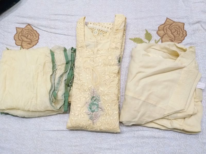 Elegant Embroidered Salwar Kameez Set