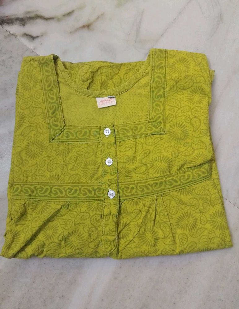 💚☘️ Green Printed Nightgown
