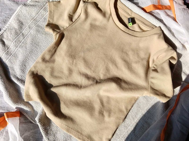 Basic Beige Ribbed T-Shirt