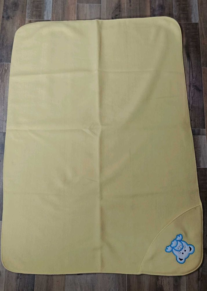 Soft Yellow Baby Blanket with Bear