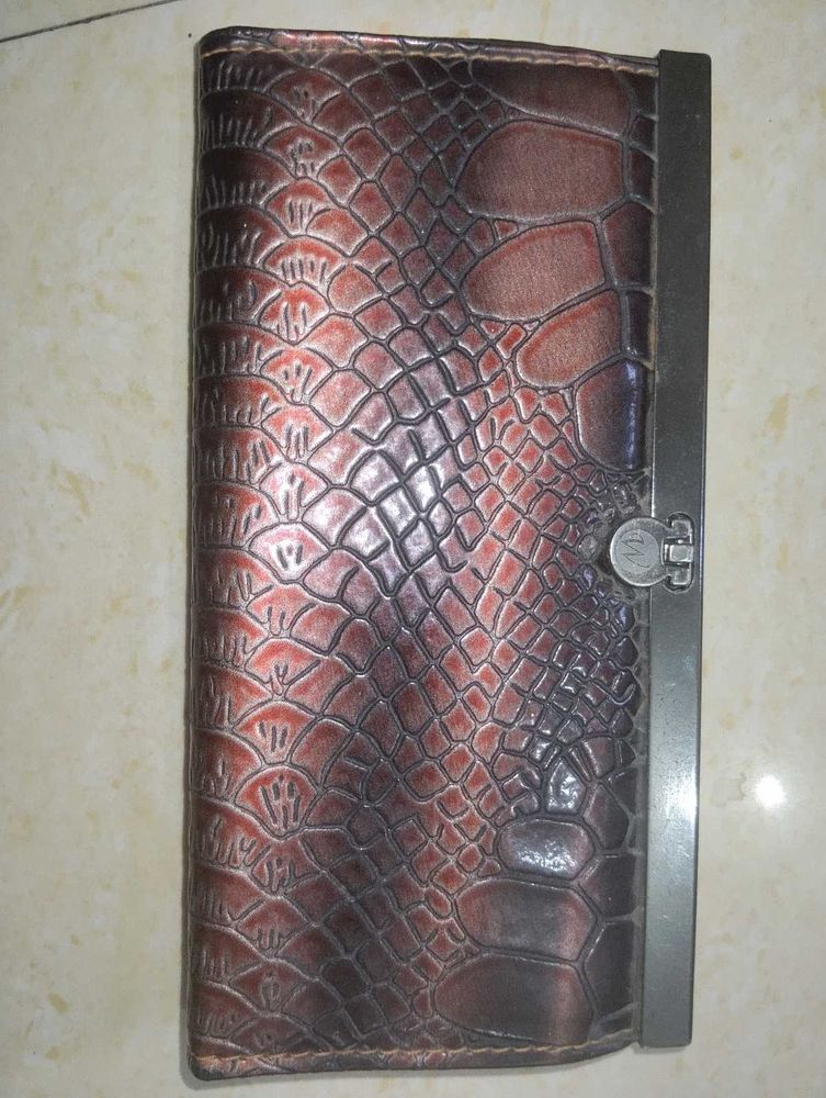 Stylish Embossed Wallet