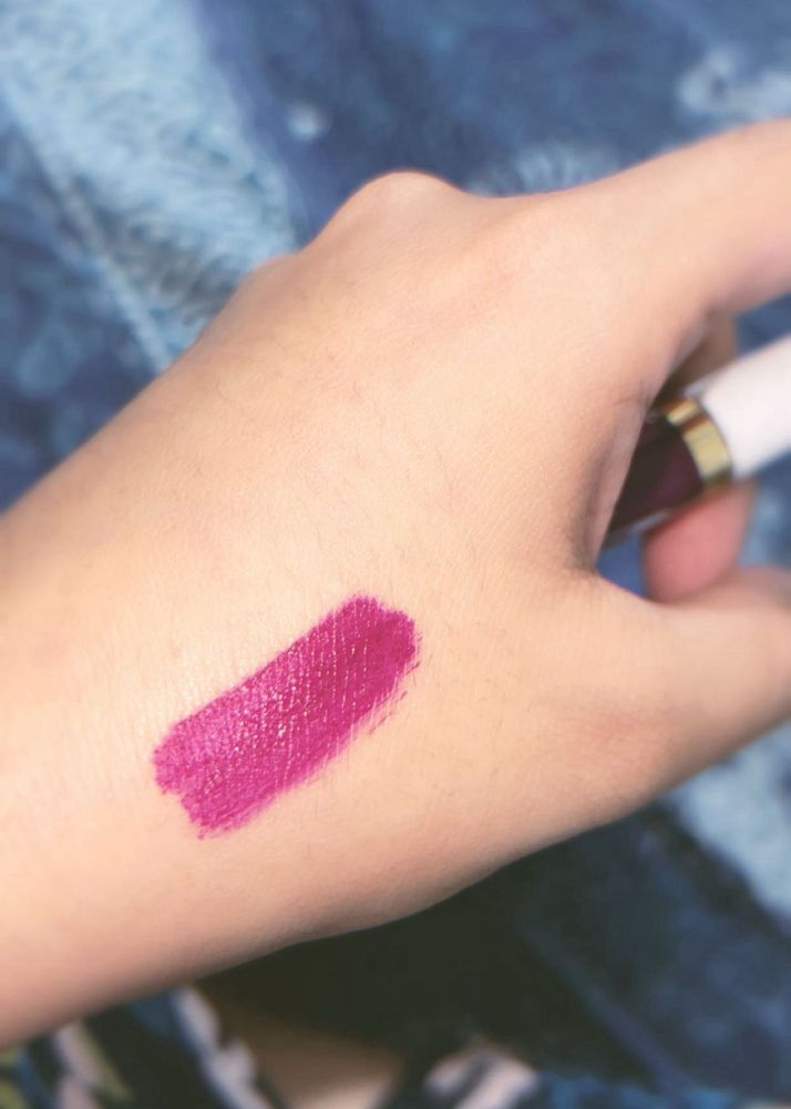Vibrant Pink/Purple Lipstick Swatch