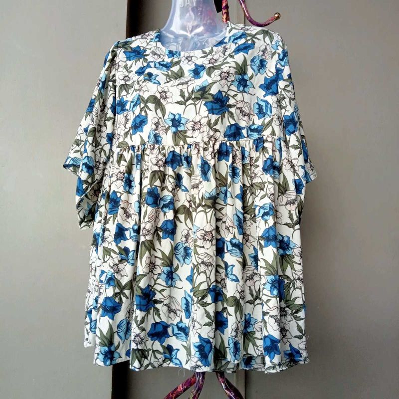 Blue Floral blouson Top