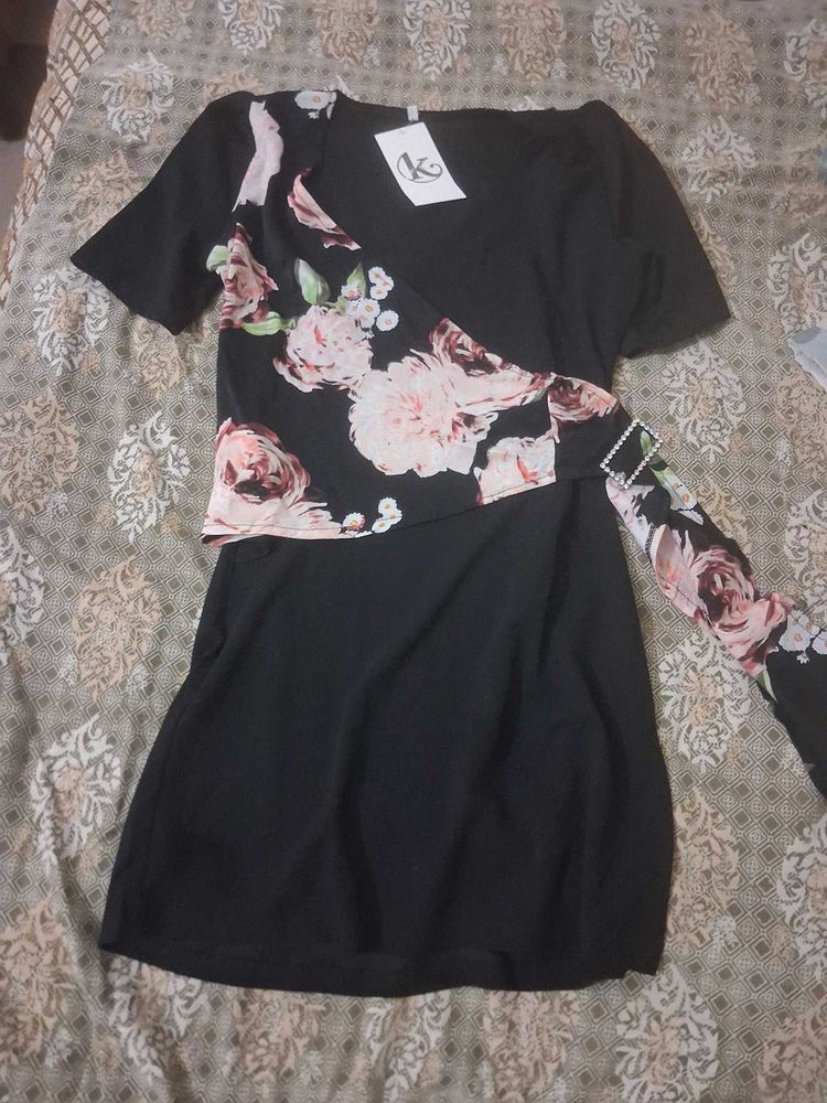 Chic Black Floral Print Dress