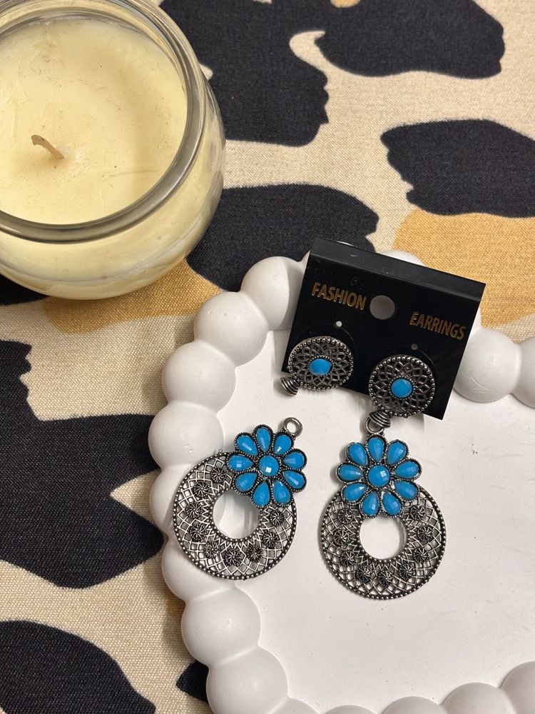 Broken Earring piece 💙