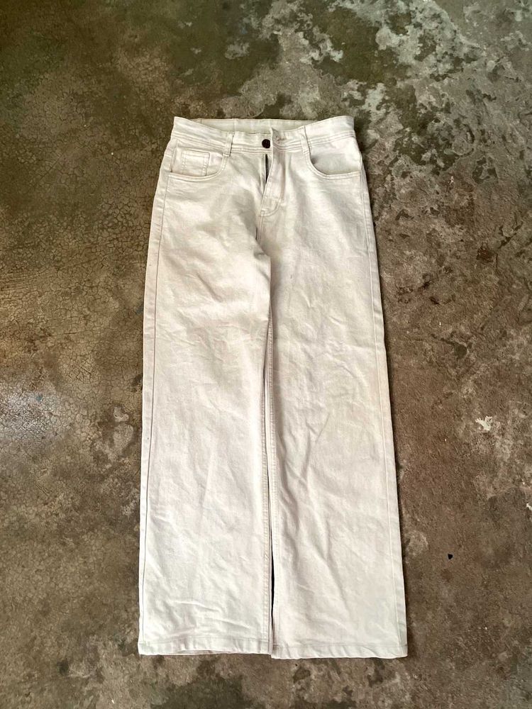 Wide Leg Jeans - Stylish and Trendy