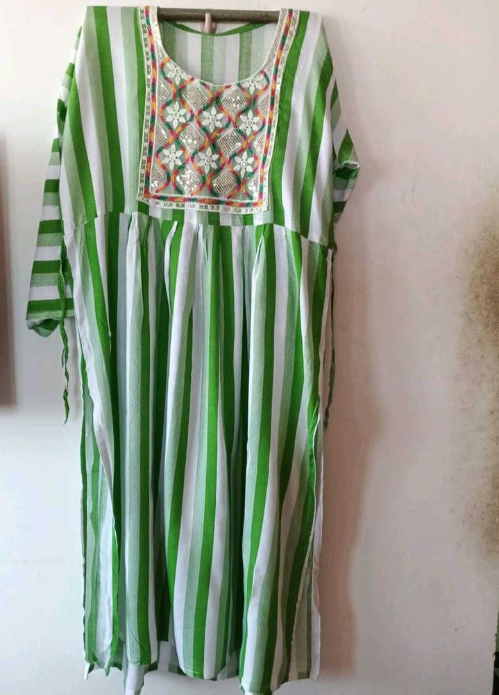 Green &amp; White Striped Kaftan