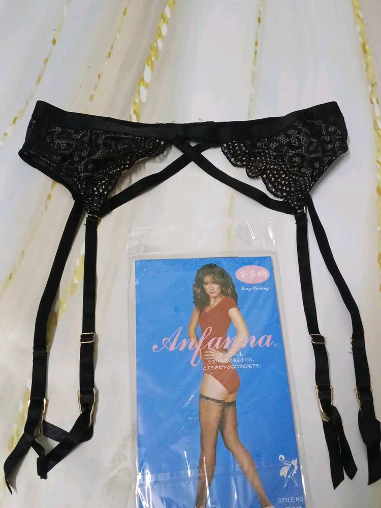(1420)Black Lace Garter Belt