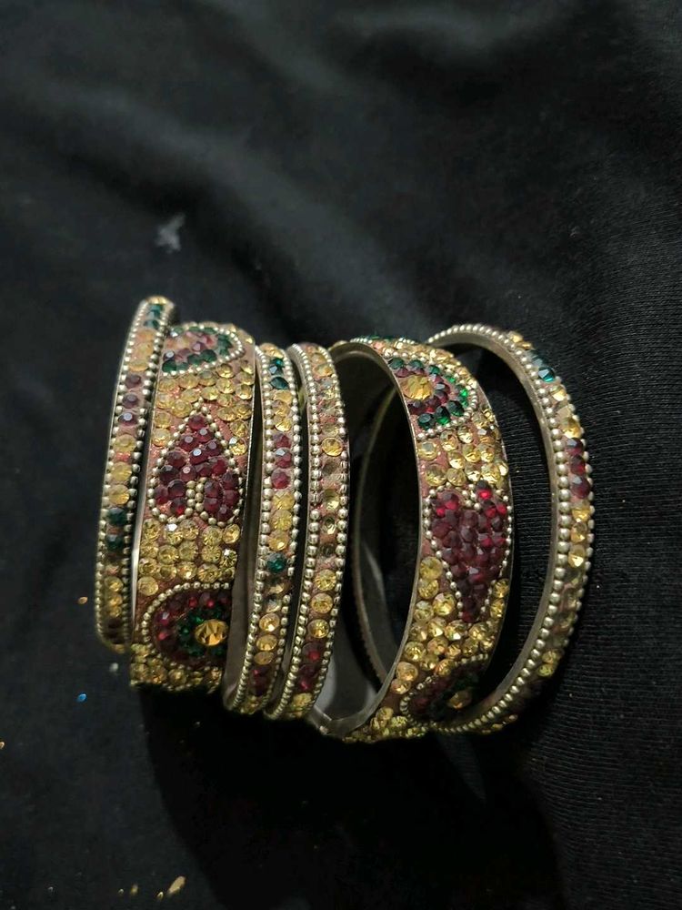 Sparkling Stone Bangle Set