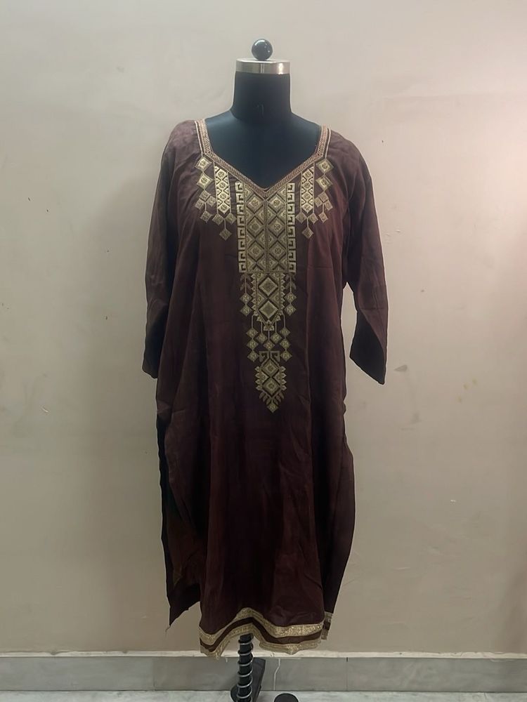 Elegant Embroidered Kurta