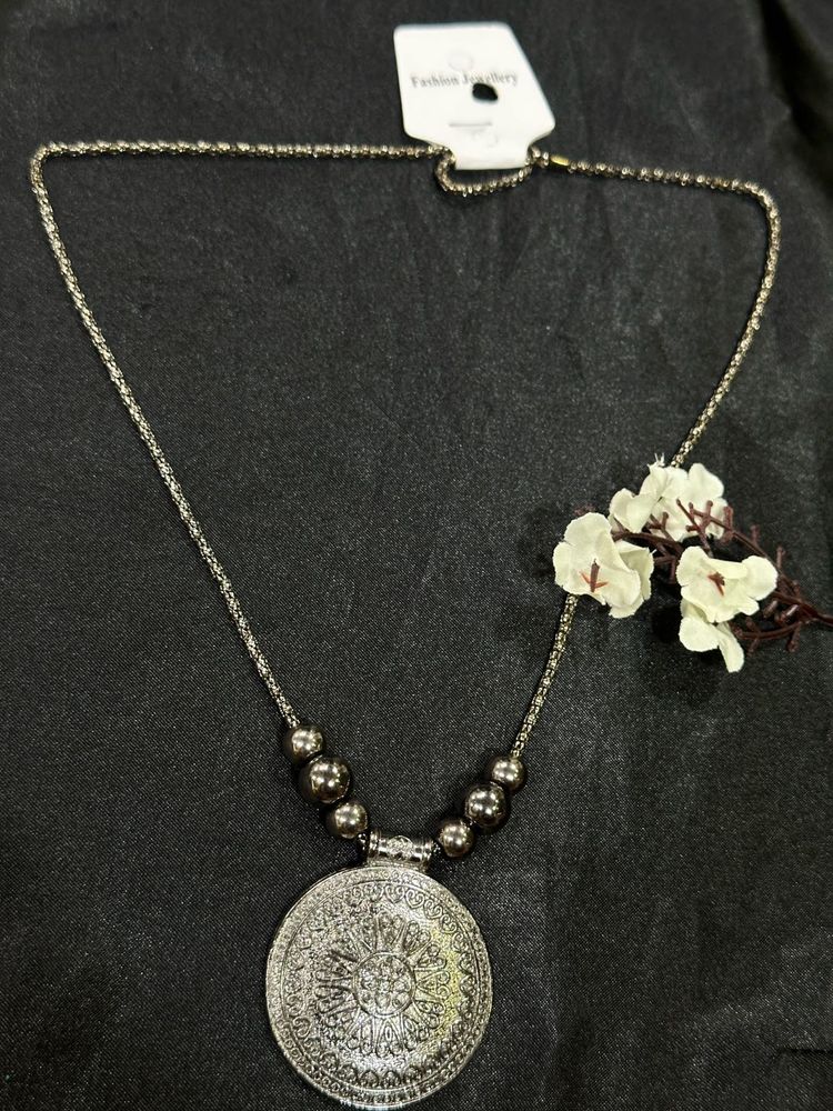 Oxidized necklace🤍🖤