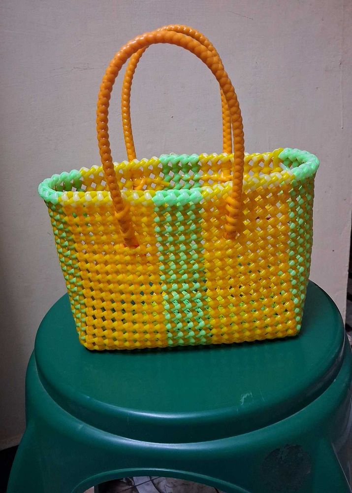 Small wire basket