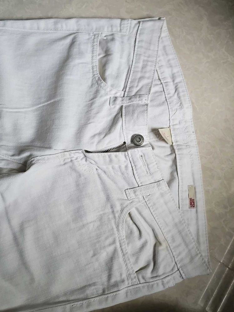 Women's White skinny fit Pants.  buy from vetnam