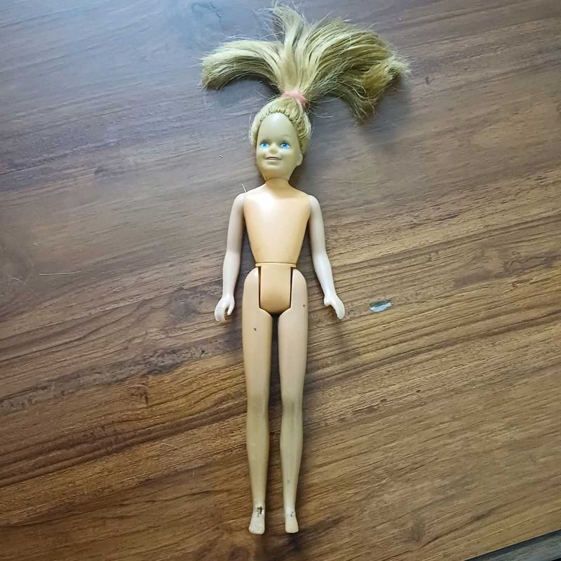 Rare Vintage Skipper (Sister of Barbie) Doll -1989