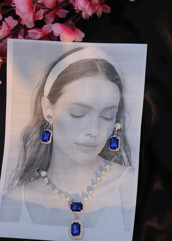 Anti-Tarnish Necklace &amp; Earrings Set