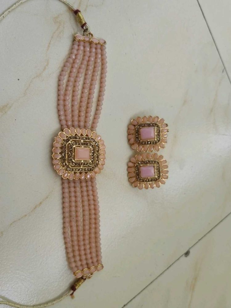 Brand NEW peach Choker