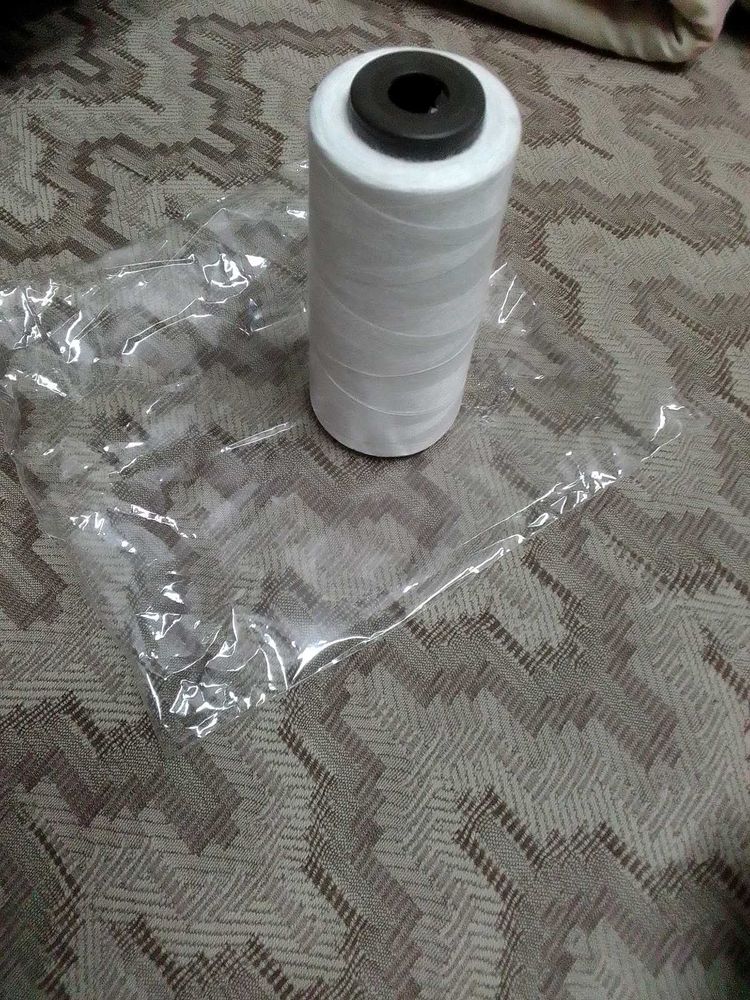 4000 metre long White Thread Roll