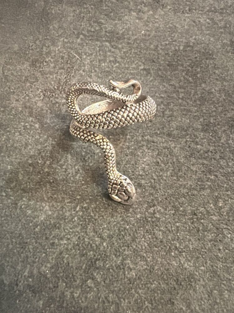Unique Snake Design Ring