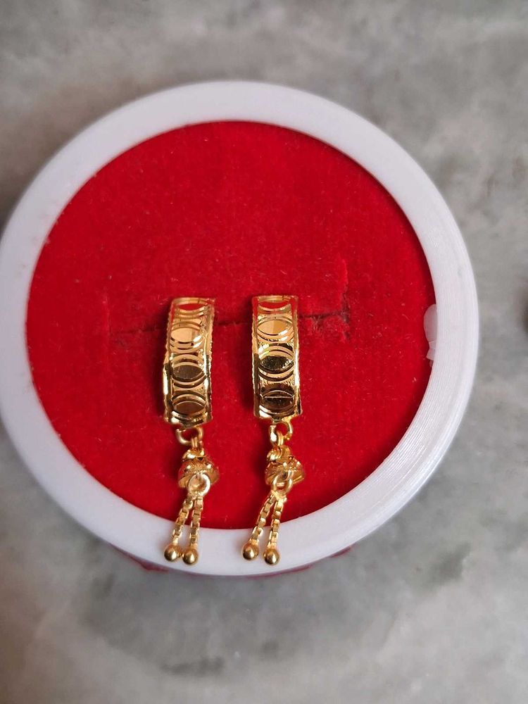 Elegant Gold Earrings