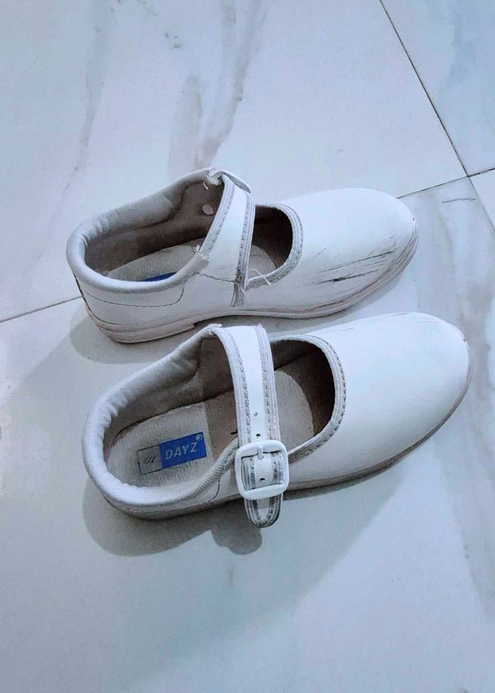 Pairs Of 2 Black N White Casual School Shoes Girl