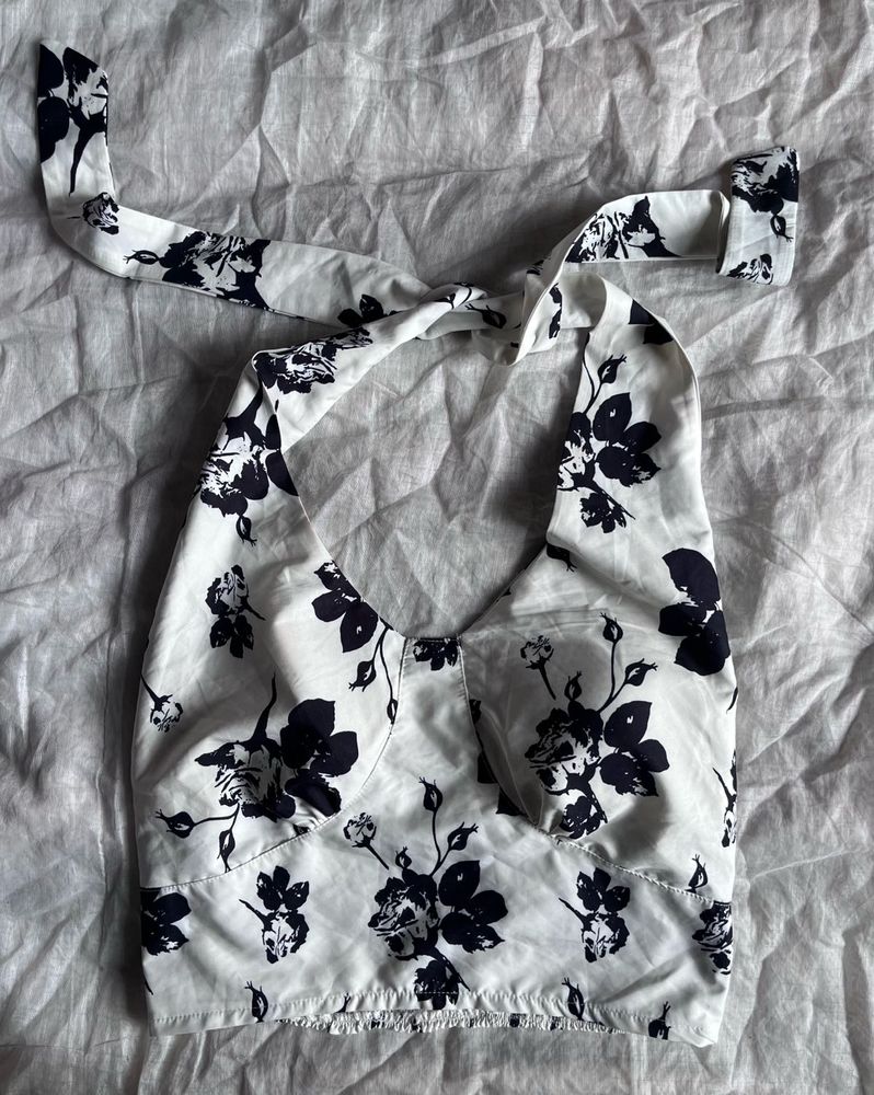 Floral Halter Neck Crop Top