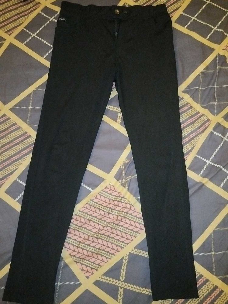 Classic Black Slim-Fit Chinos