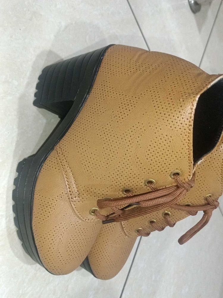 Stylish Lace-Up Ankle Boots