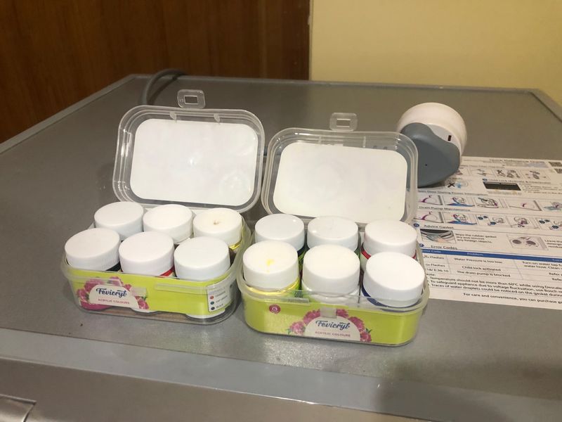 Painting Box Of 6 Bottle Colors
