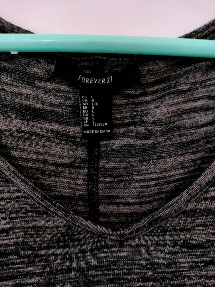 Forever 21 Summer Tshirt Shaded Full Sleeve Size L