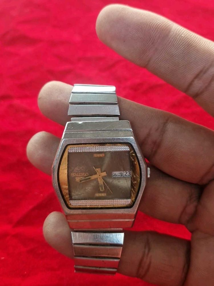 vintage Seiko watch  need service