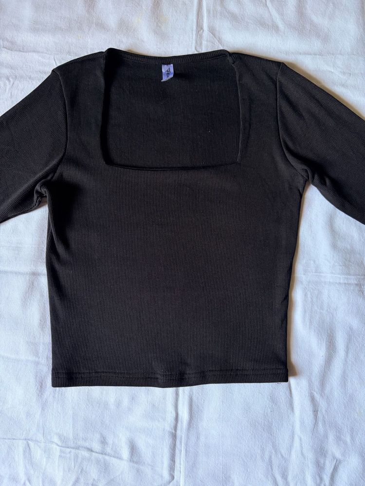 Black Square Neck Long Sleeve Top