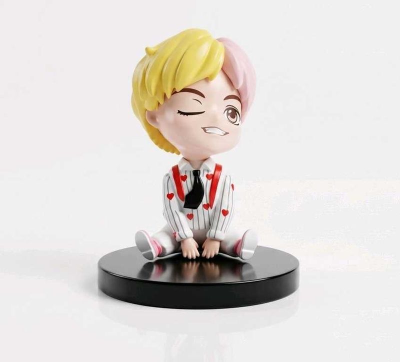 BTS V IDOL Tiny Tan Figure 💜