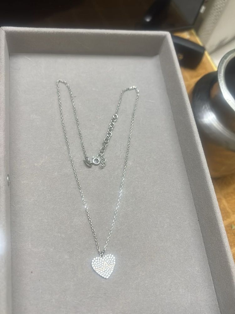 Sparkling sliver tone Heart Pendant Necklace
