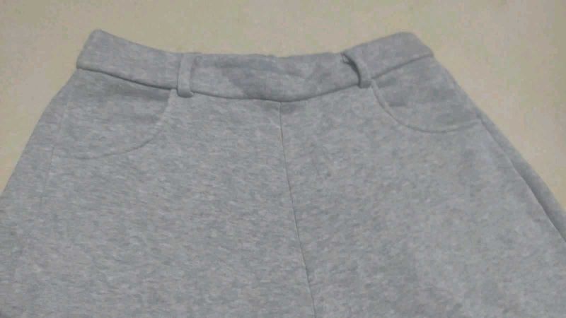 grey baggy sweatpants