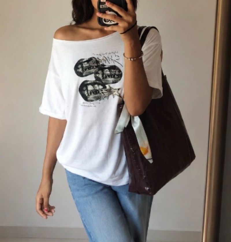 🖤y2k baddie ⛓️Graphic Print Off-Shoulder Tee