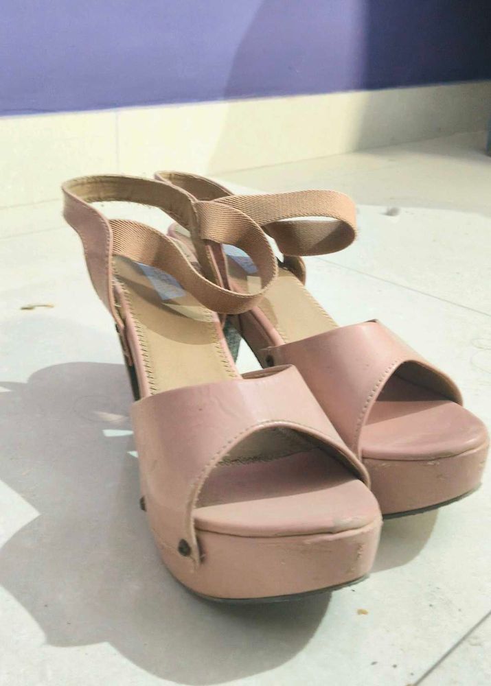 Chic Pink Platform Heels