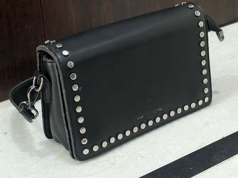 Charles &amp; Keith Studded Crossbody 🫶🏻