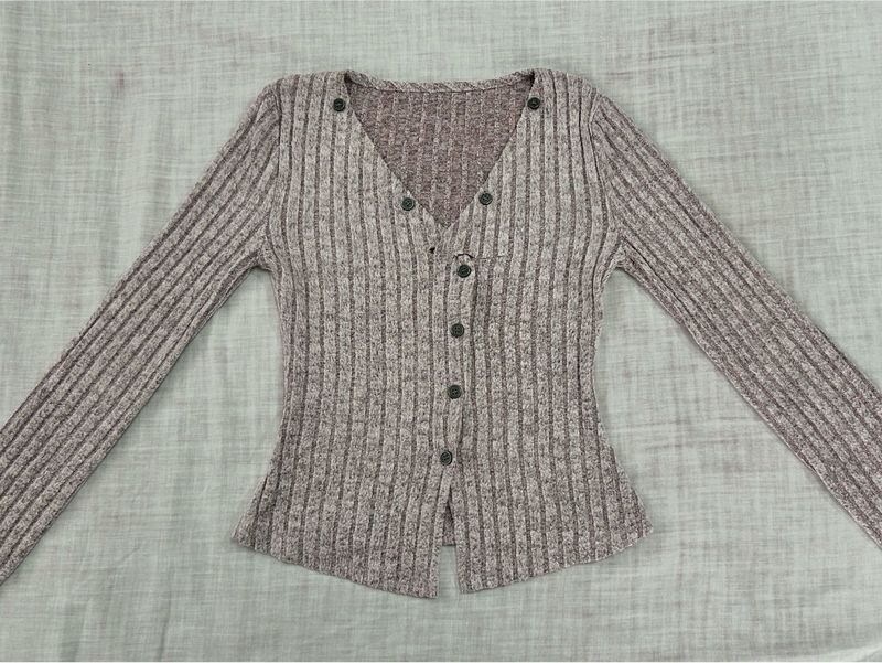 Ribbed V-Neck Button-Up Top