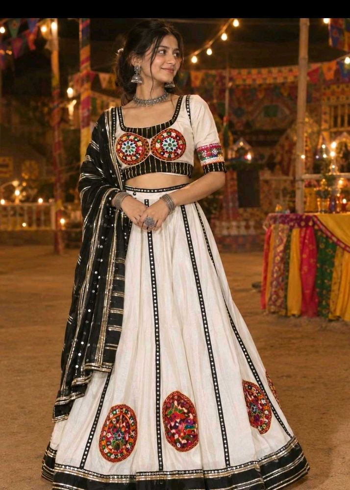 garba outfit Designer Embroidered Lehenga Choli Se