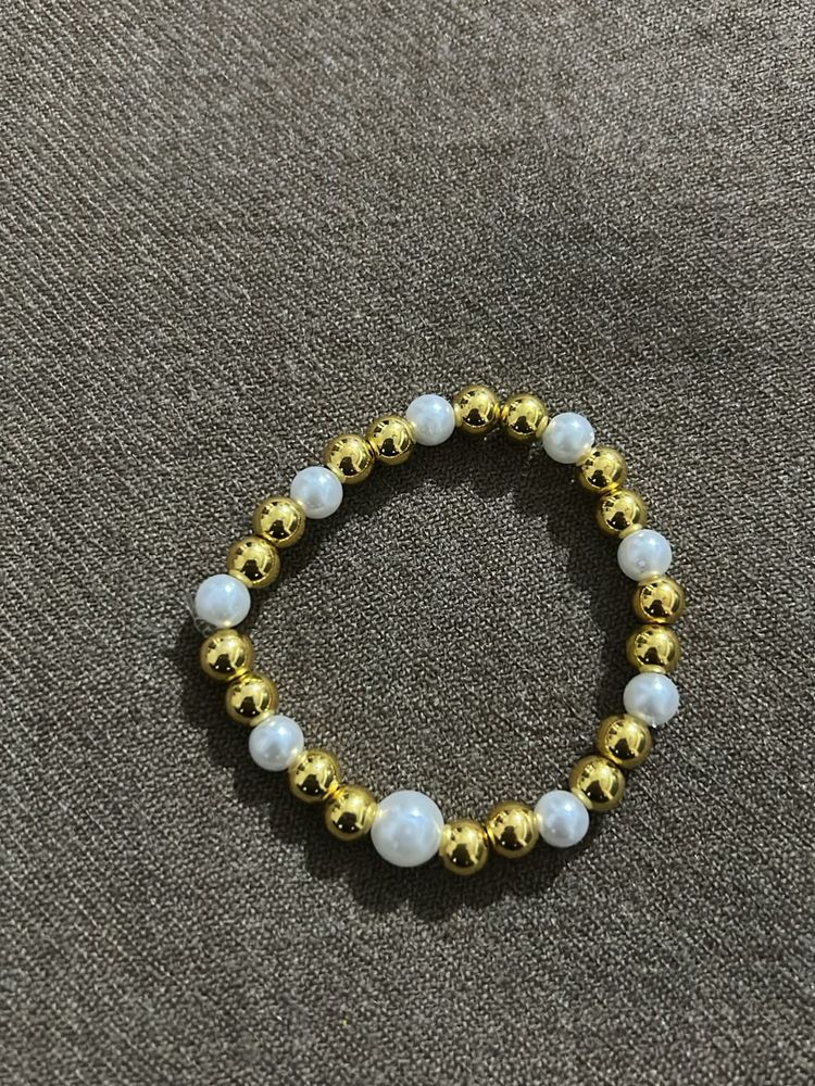Gold &amp; Pearl Beaded Bracelet