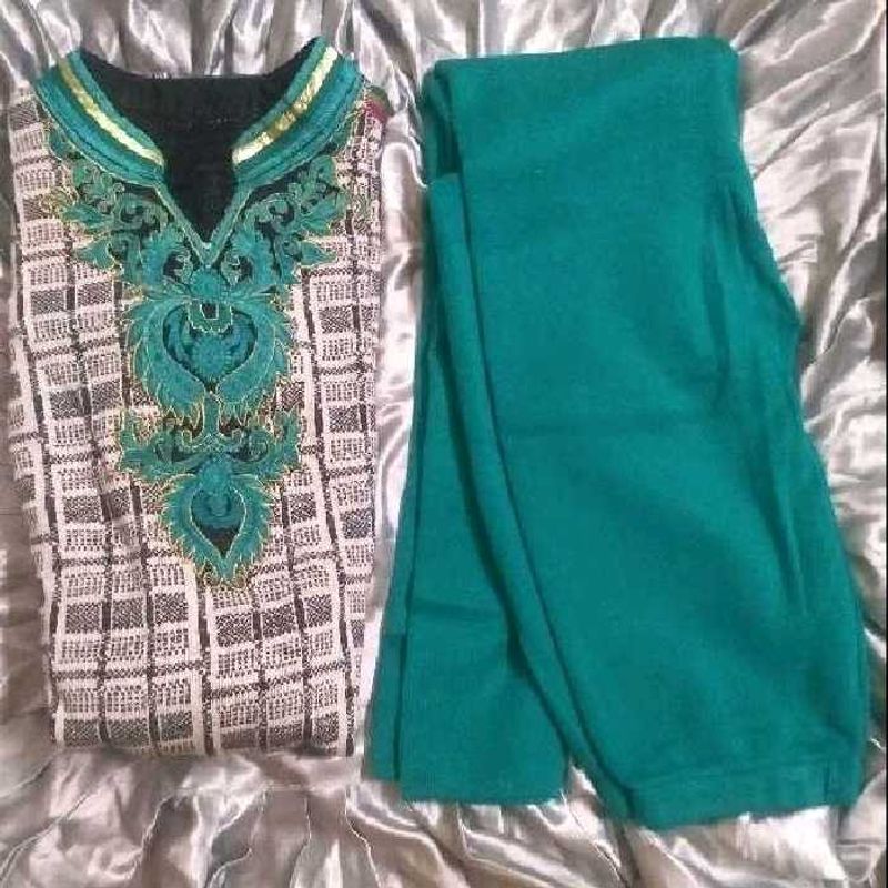 Elegant woollen Kurta Set